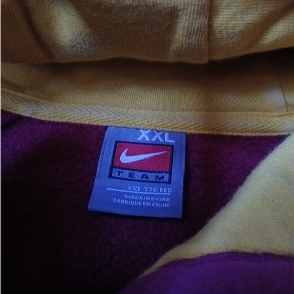 -Vintage USC Trojans Nike Hoodie
-Size XXL - Picture 2 of 6